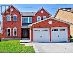 194 CHAMBERS CRESCENT, Newmarket, Ontario
