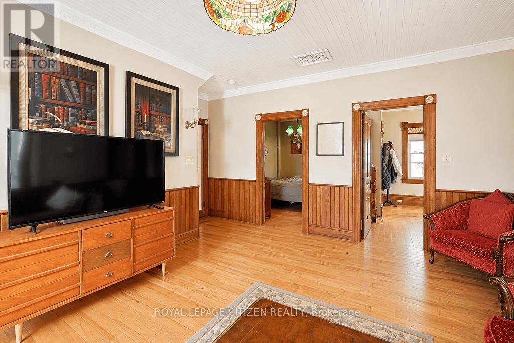 207 Barrie Street, Essa (Thornton), Ontario  L0L 2N0 - Photo 9 - N13039174