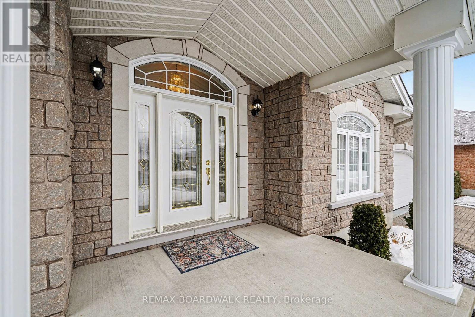 819 Laval Street, Casselman, Ontario  K0A 1M0 - Photo 2 - X12895906