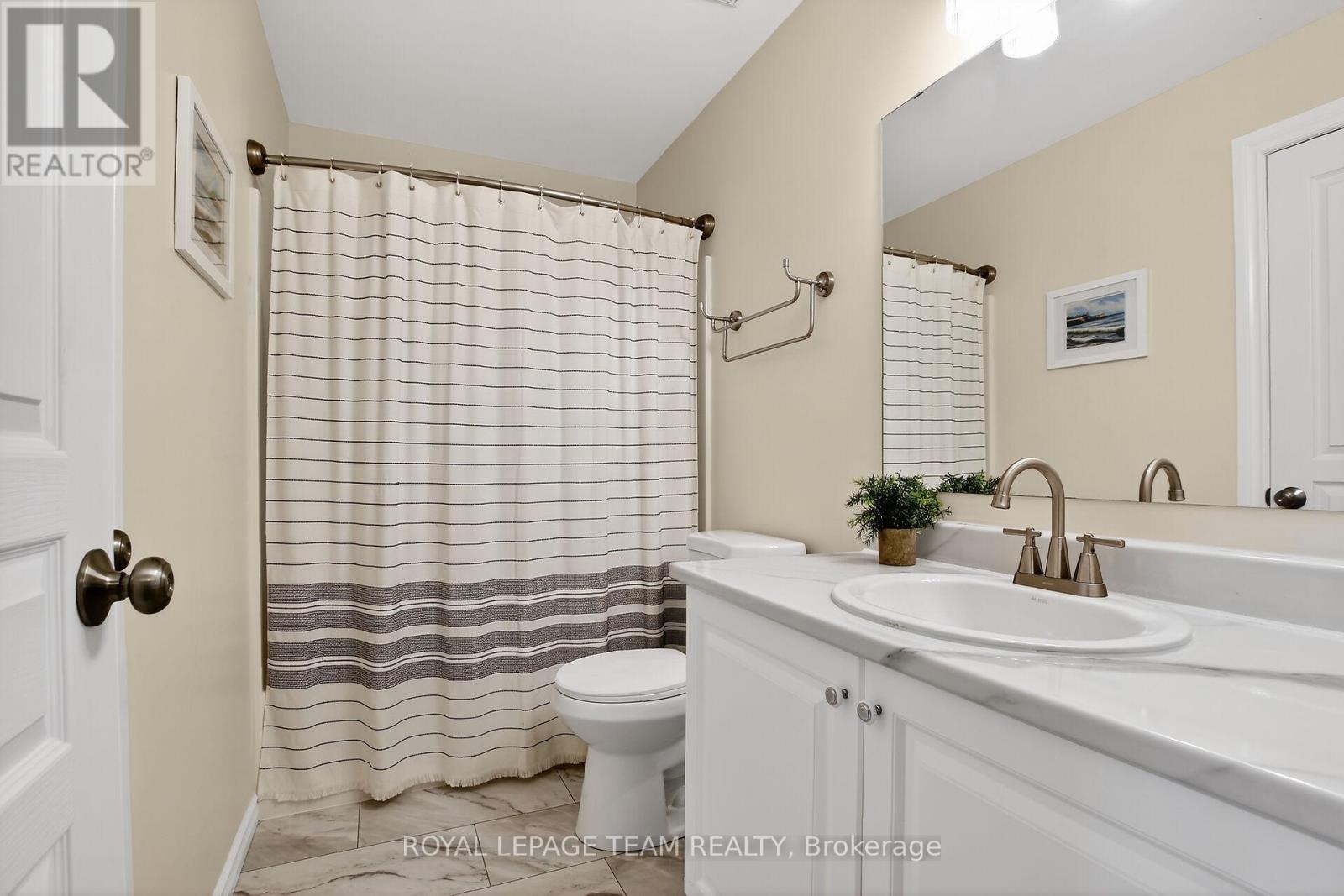 19 Goldthorpe Private, Ottawa, Ontario  K2J 5L6 - Photo 16 - X12930228