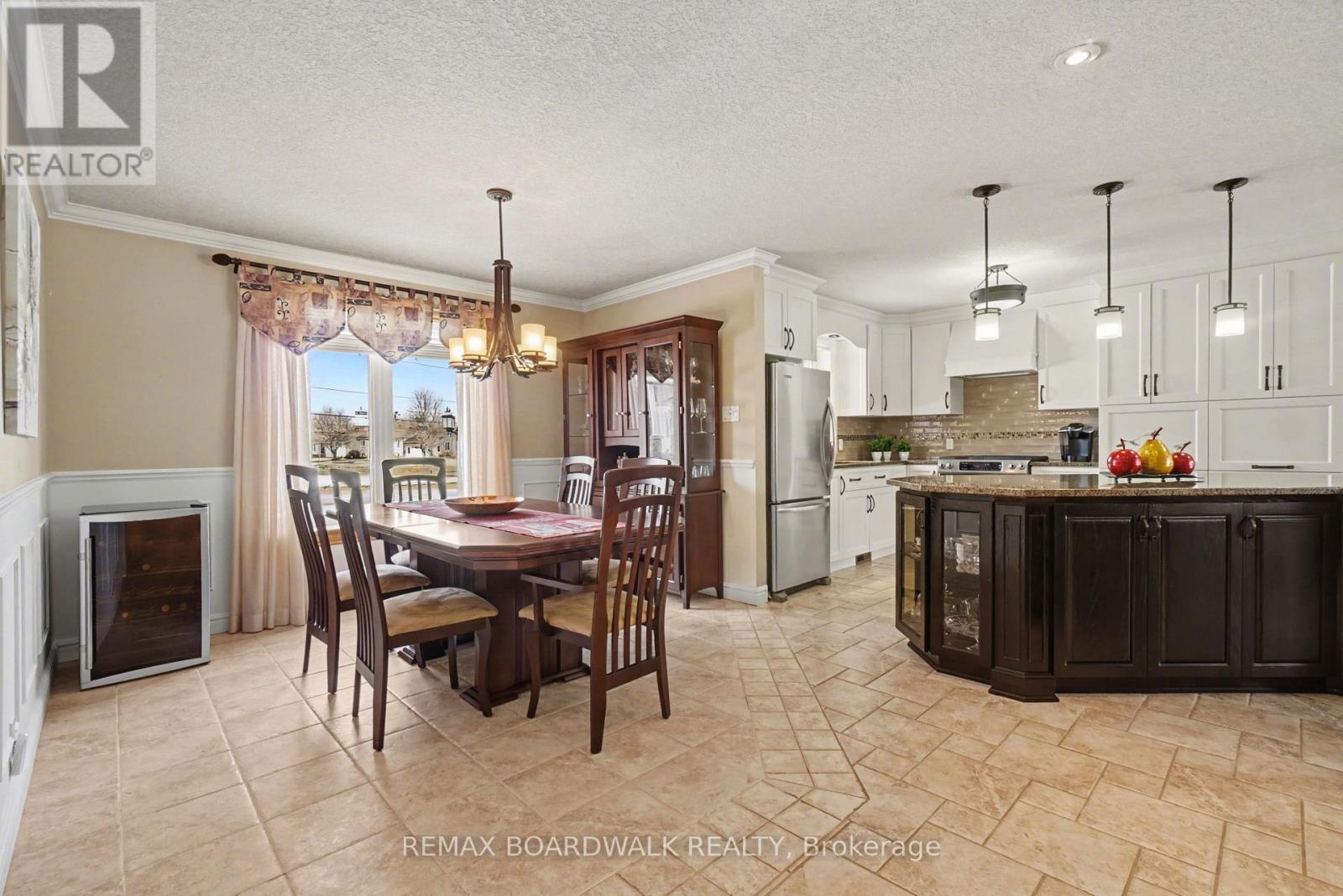 32 Faucher Boulevard, Casselman, Ontario  K0A 1M0 - Photo 8 - X12928174