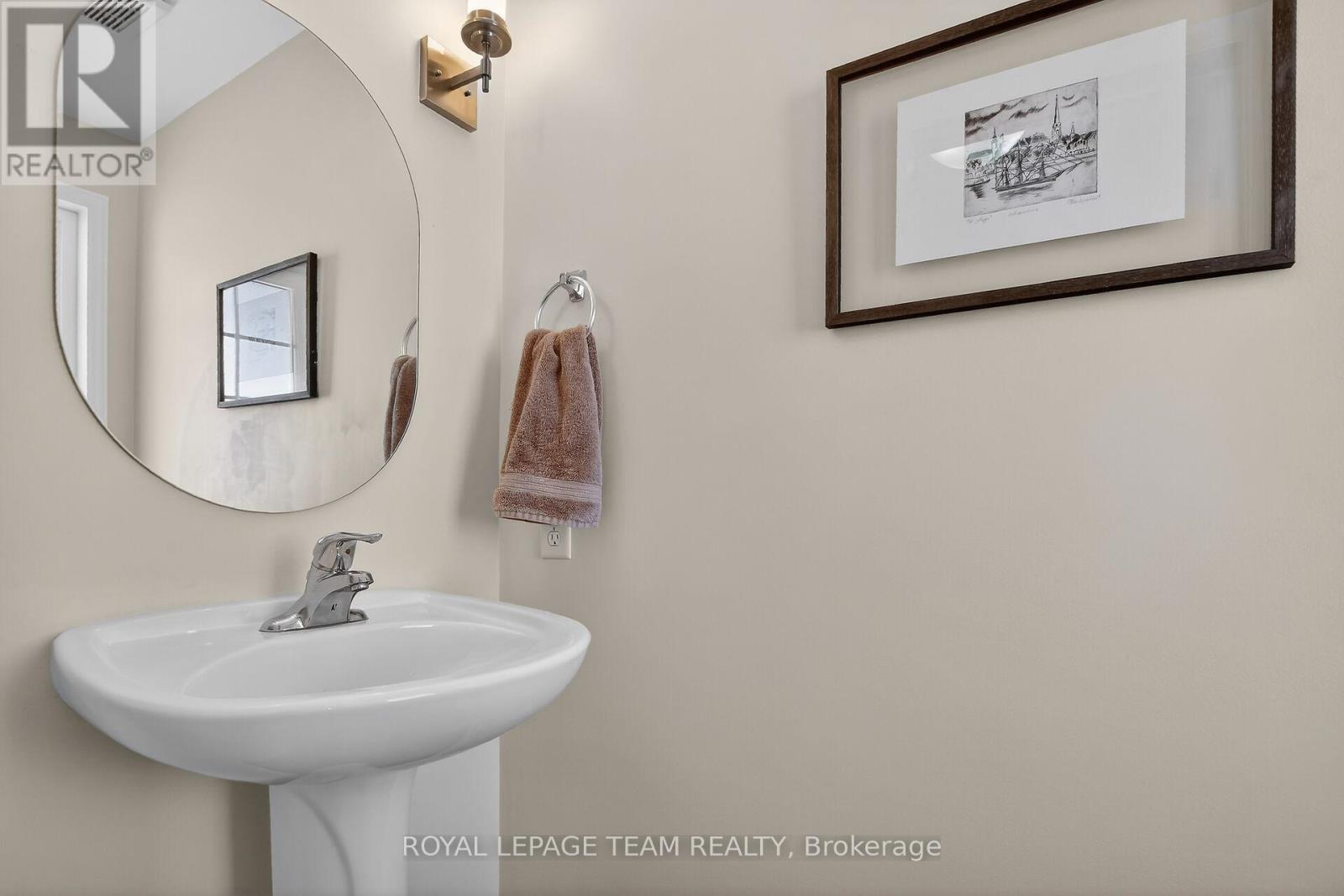 19 Goldthorpe Private, Ottawa, Ontario  K2J 5L6 - Photo 34 - X12930228