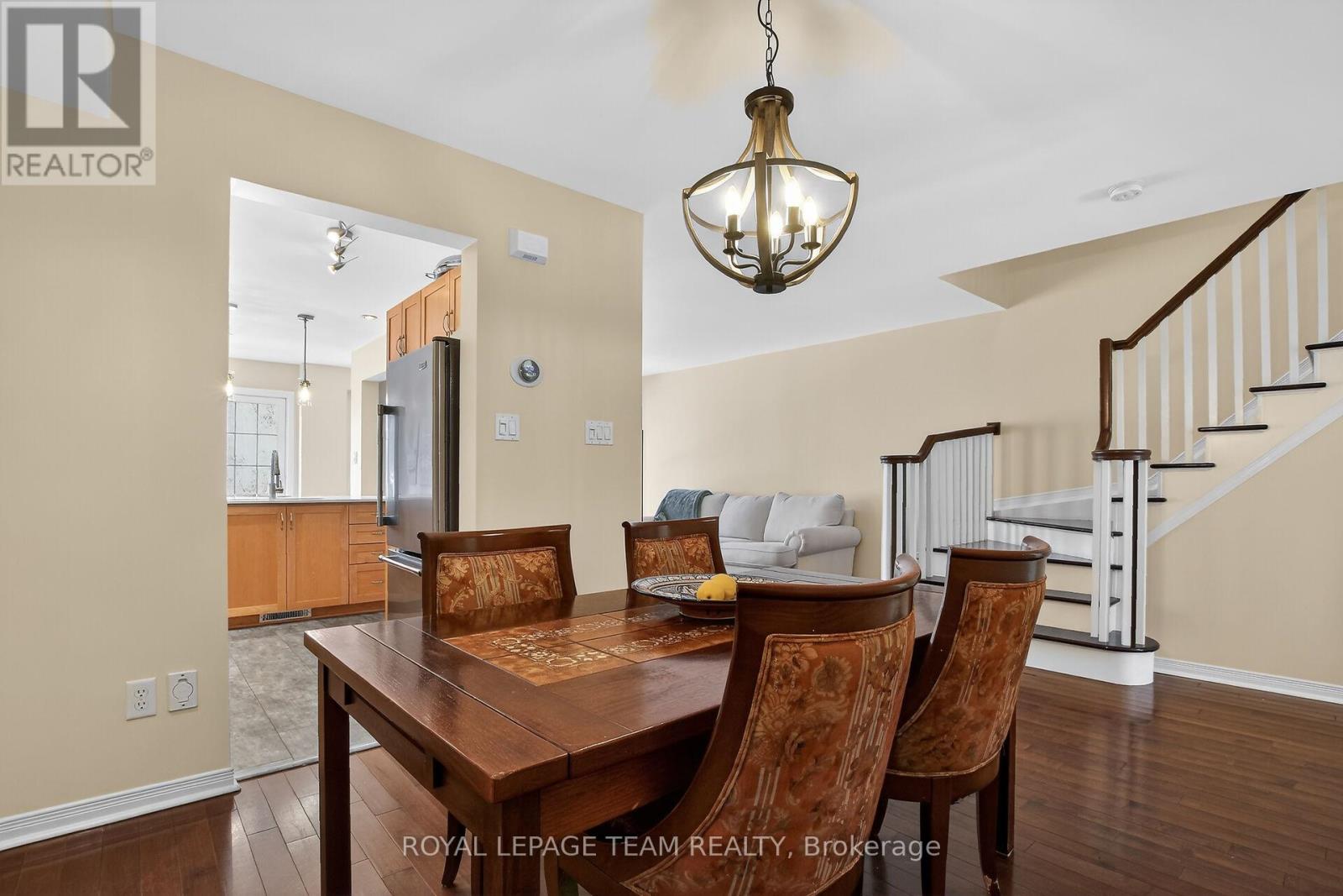 19 Goldthorpe Private, Ottawa, Ontario  K2J 5L6 - Photo 6 - X12930228