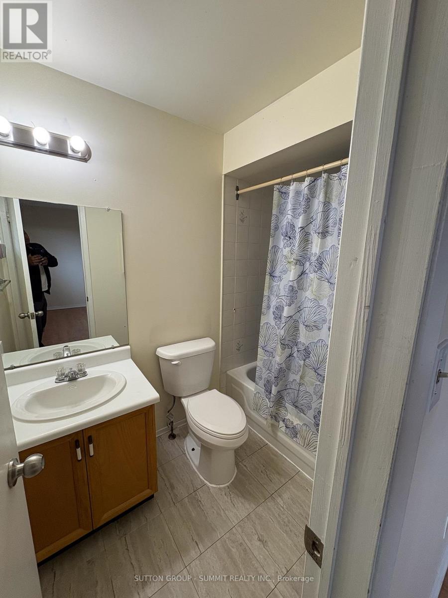 40 JAY STREET, Brampton, Ontario