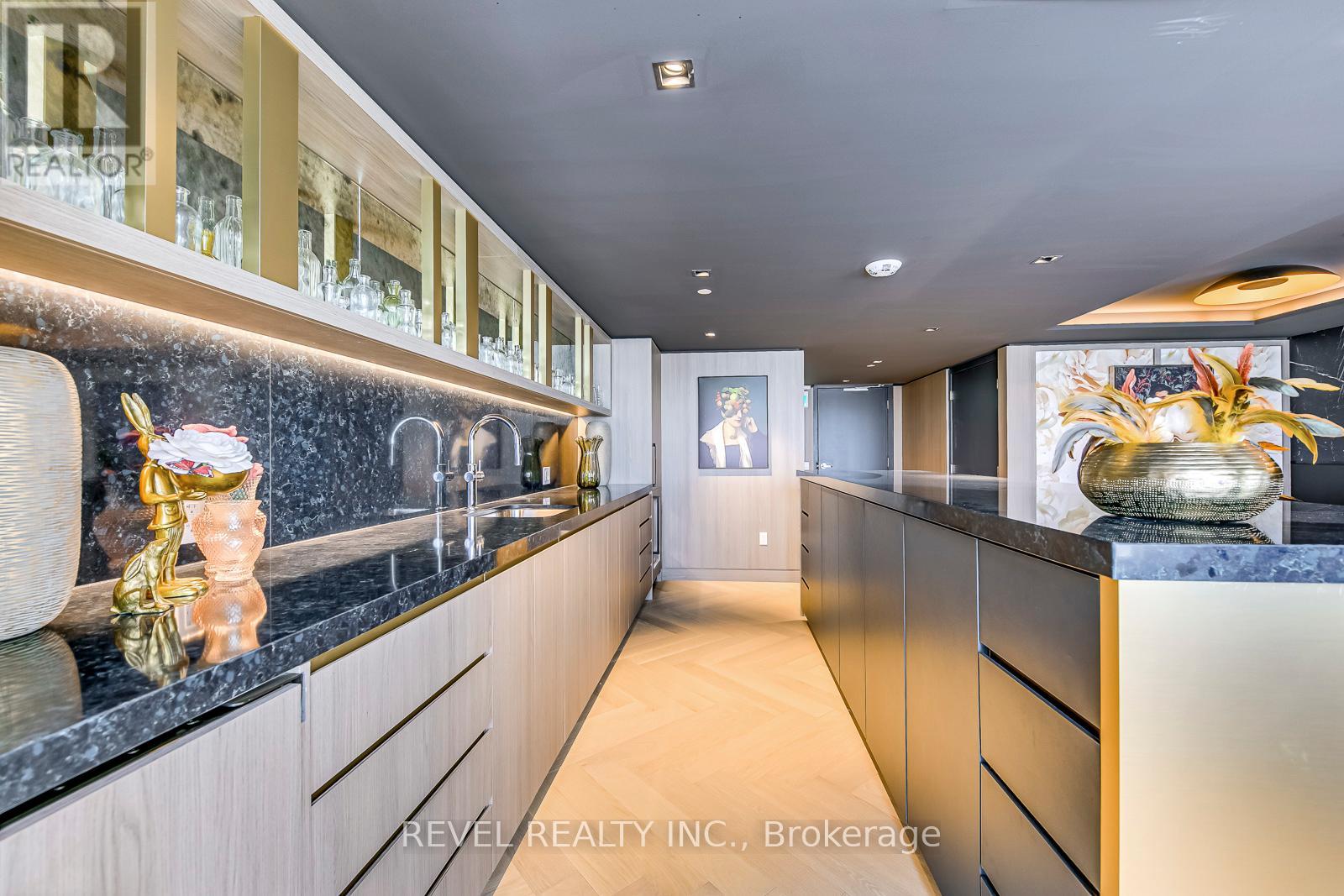 302 - 395 Dundas Street W, Oakville, Ontario  L6M 5R8 - Photo 32 - W13039202