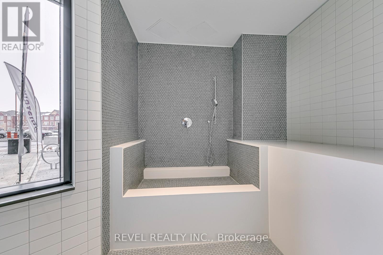 302 - 395 Dundas Street W, Oakville, Ontario  L6M 5R8 - Photo 44 - W13039202