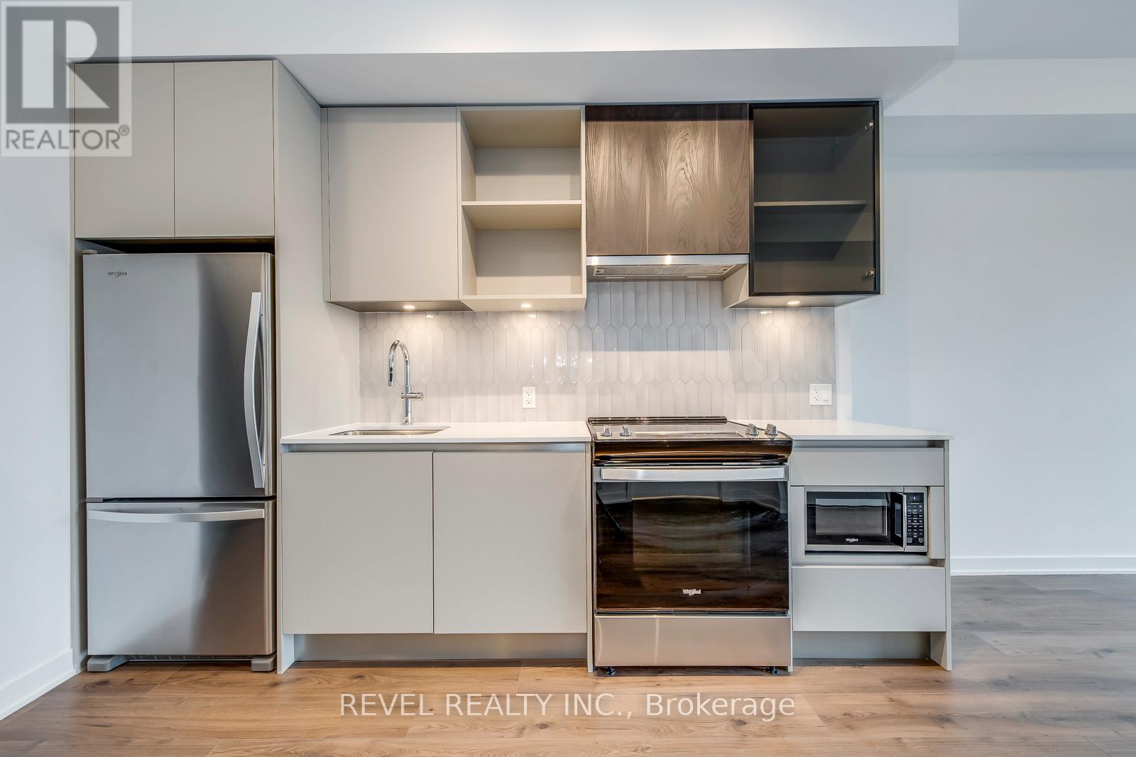 302 - 395 Dundas Street W, Oakville, Ontario  L6M 5R8 - Photo 8 - W13039202