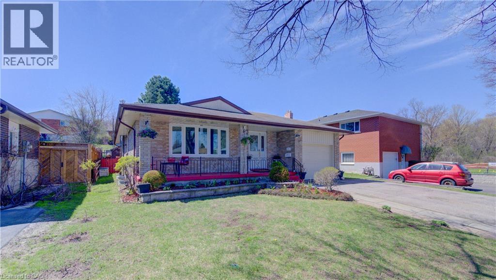 170 Martinglen Crescent, Kitchener, Ontario  N2E 2A2 - Photo 3 - 40823486