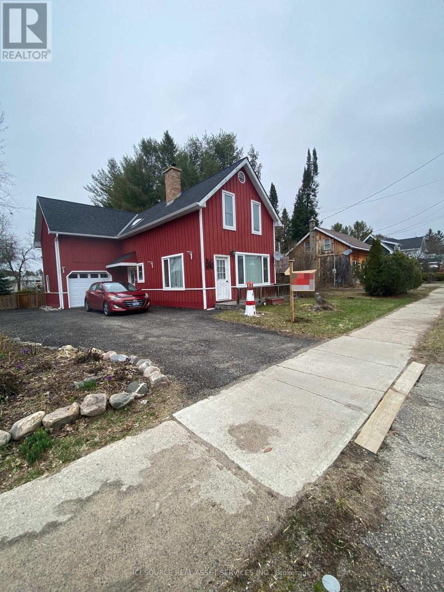 181 DILL STREET, bracebridge (macaulay), Ontario