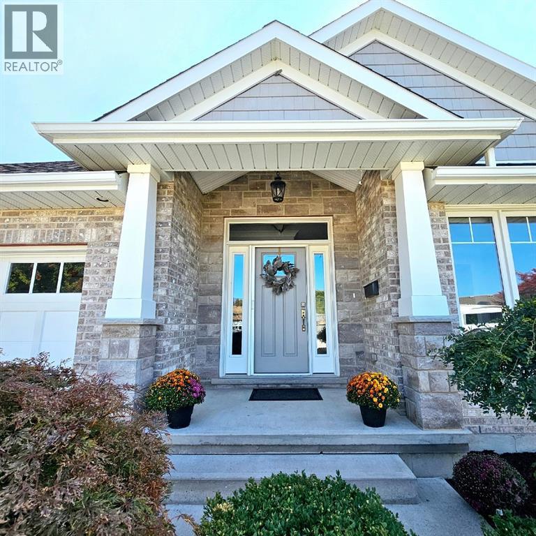 142 Madison D'andrea Avenue, Sarnia, Ontario  N7S 6L9 - Photo 3 - 26009088