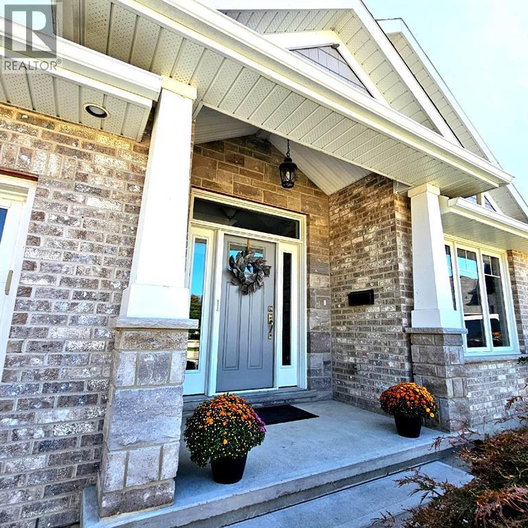 142 Madison D'andrea Avenue, Sarnia, Ontario  N7S 6L9 - Photo 4 - 26009088