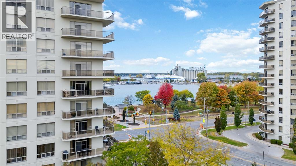 350 Front Street North Unit# 401, Sarnia, Ontario  N7T 1A0 - Photo 2 - 26009011