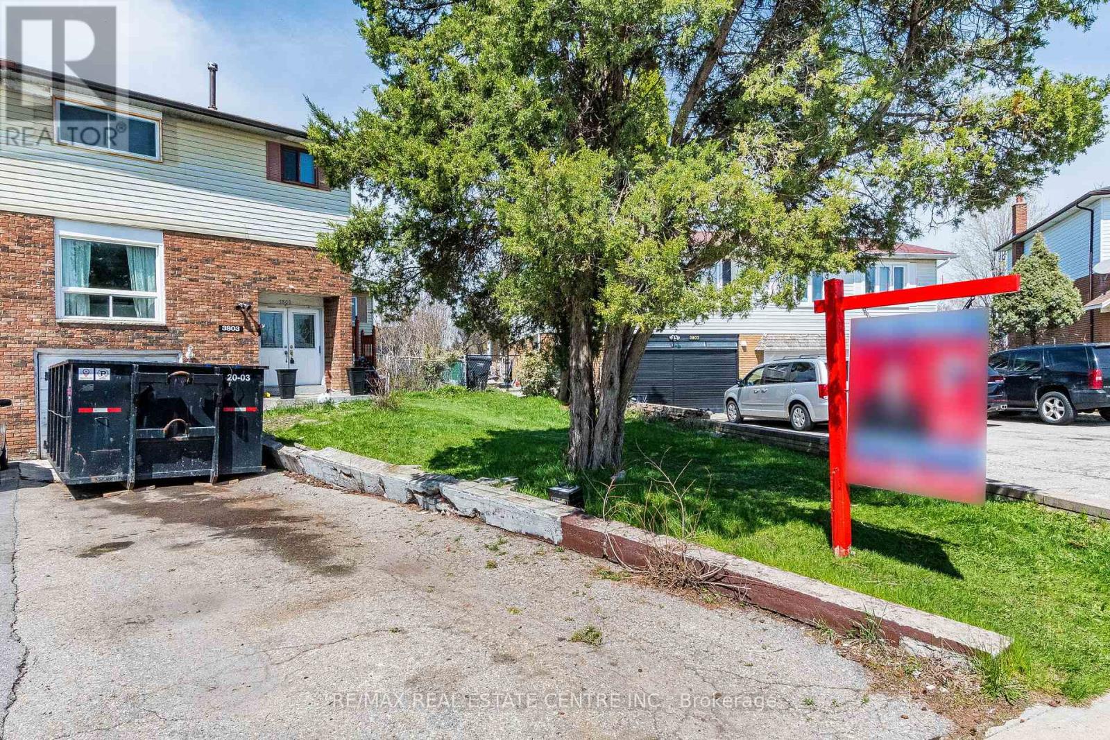 3803 Keenan Crescent, Mississauga, Ontario  L4T 3M1 - Photo 3 - W13028700