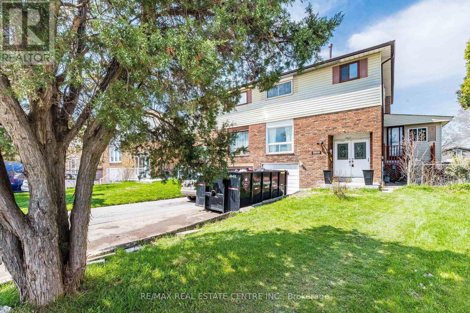 3803 Keenan Crescent, Mississauga, Ontario  L4T 3M1 - Photo 5 - W13028700