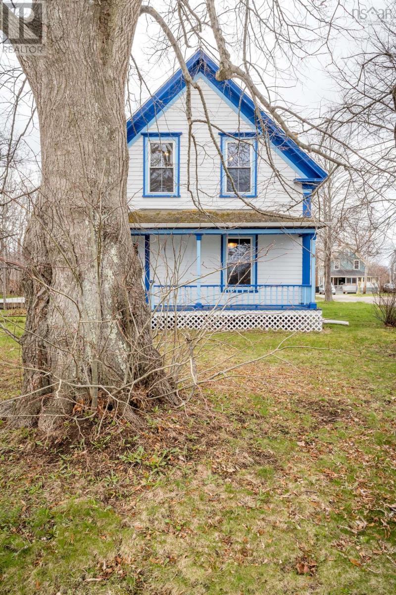 15 Park Street, Bridgetown, Nova Scotia  B0S 1C0 - Photo 2 - 202608439