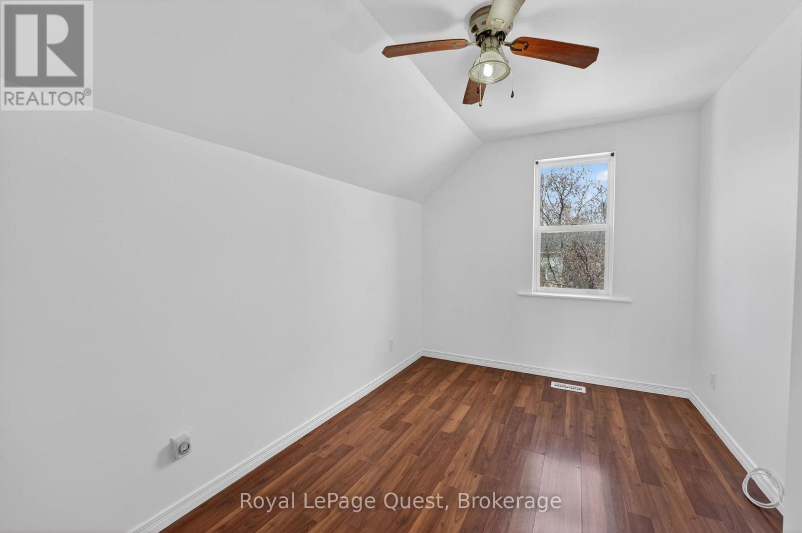 55 Elgin Street, Orillia, Ontario  L3V 1S1 - Photo 29 - S13039262