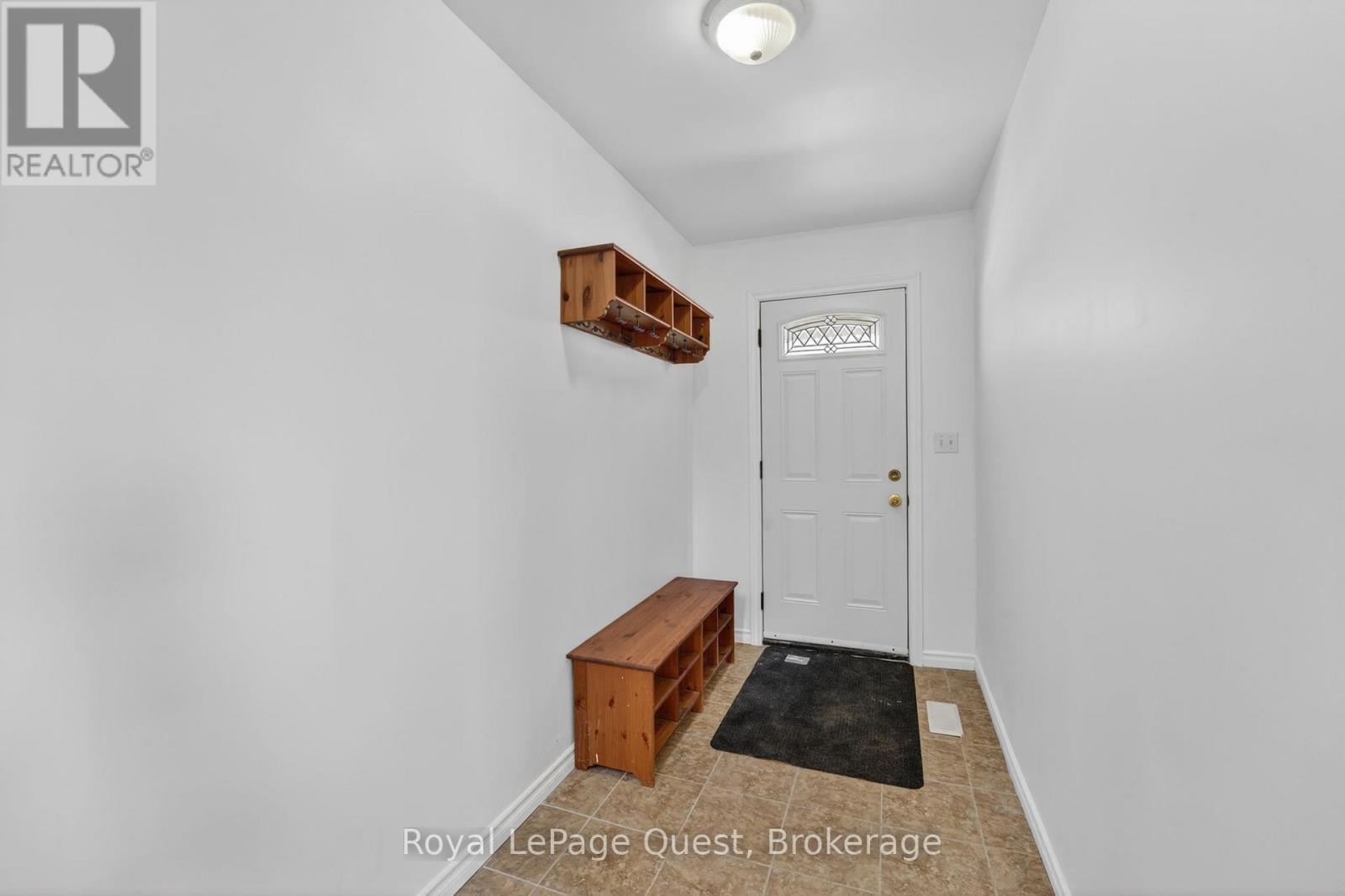 55 Elgin Street, Orillia, Ontario  L3V 1S1 - Photo 7 - S13039262