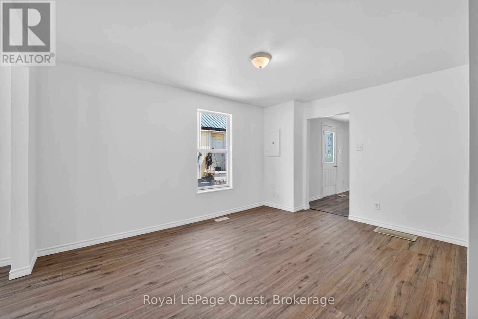 55 Elgin Street, Orillia, Ontario  L3V 1S1 - Photo 8 - S13039262