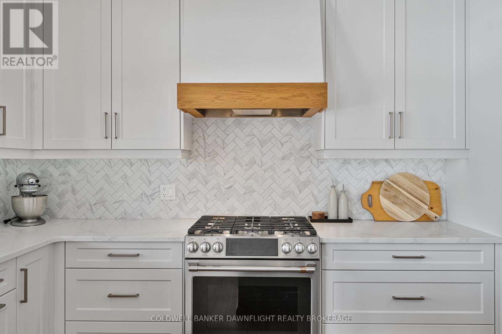 160 Foxborough Place, Thames Centre, Ontario  N0M 2P0 - Photo 17 - X13039228