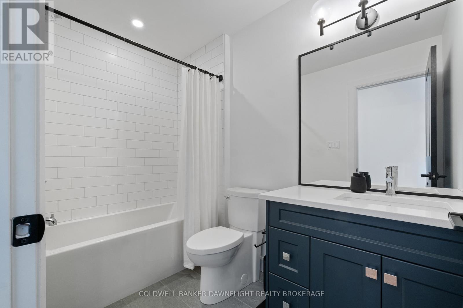 160 Foxborough Place, Thames Centre, Ontario  N0M 2P0 - Photo 36 - X13039228