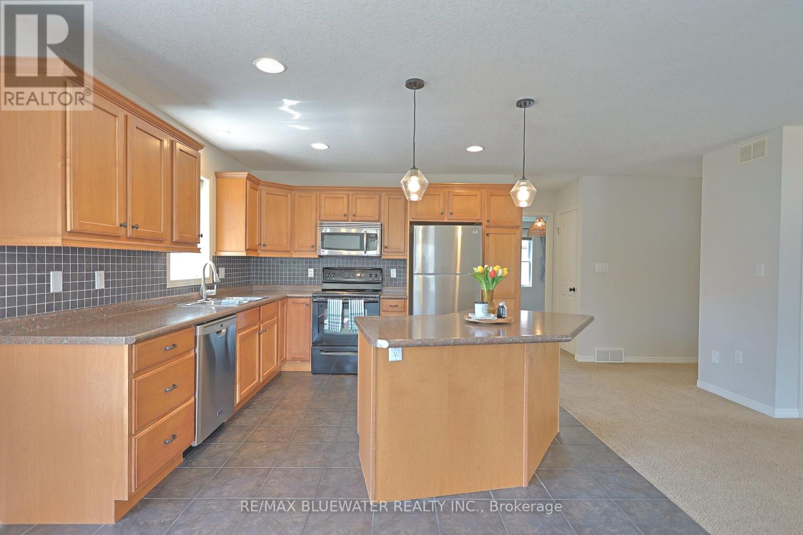 117 Duke Street, North Middlesex, Ontario  N0M 2K0 - Photo 16 - X13039250