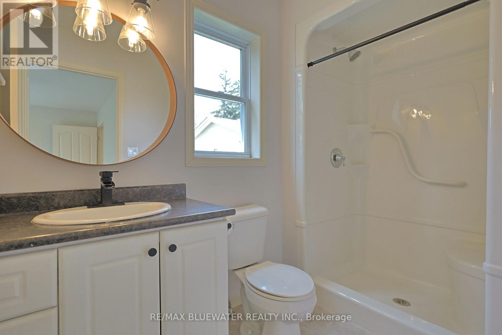 117 Duke Street, North Middlesex, Ontario  N0M 2K0 - Photo 22 - X13039250