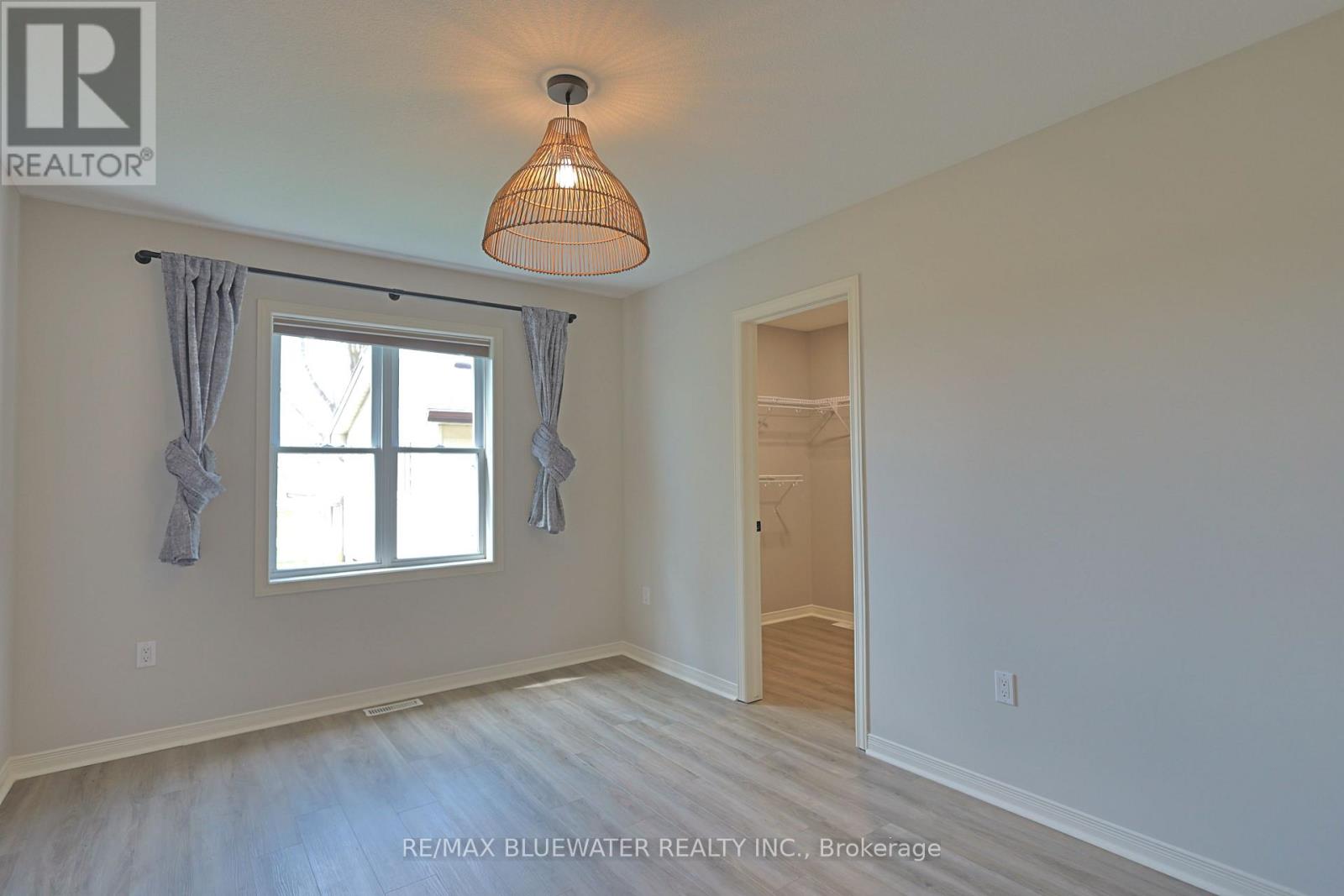 117 Duke Street, North Middlesex, Ontario  N0M 2K0 - Photo 23 - X13039250