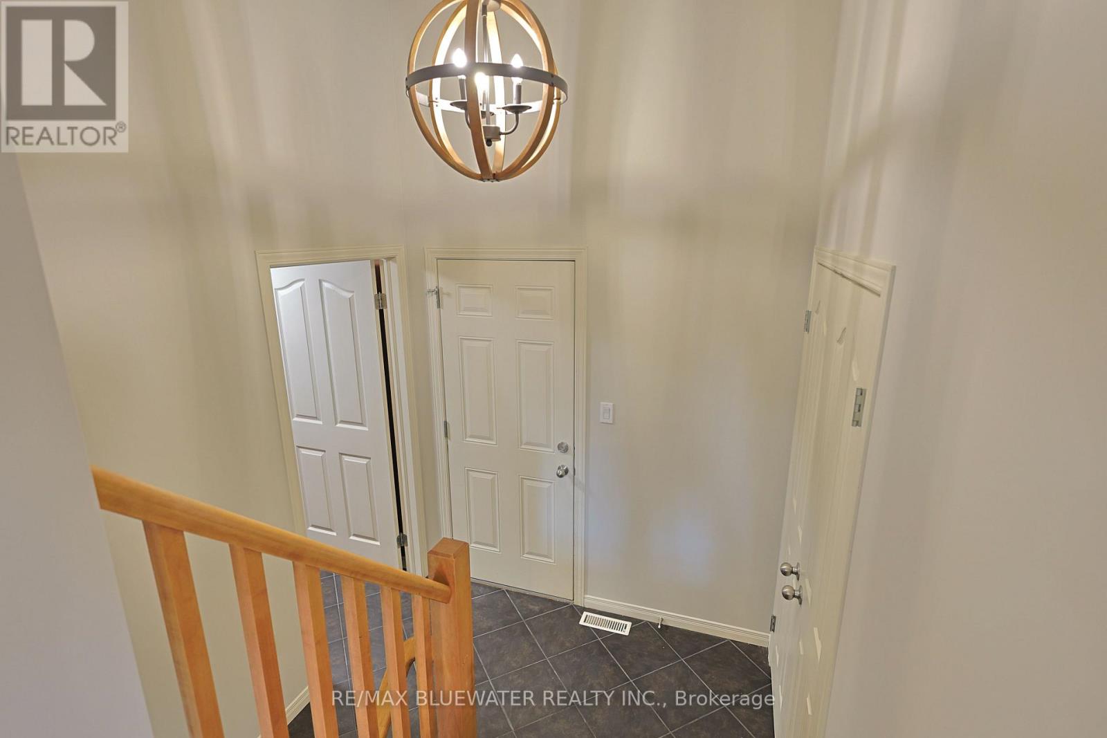 117 Duke Street, North Middlesex, Ontario  N0M 2K0 - Photo 25 - X13039250