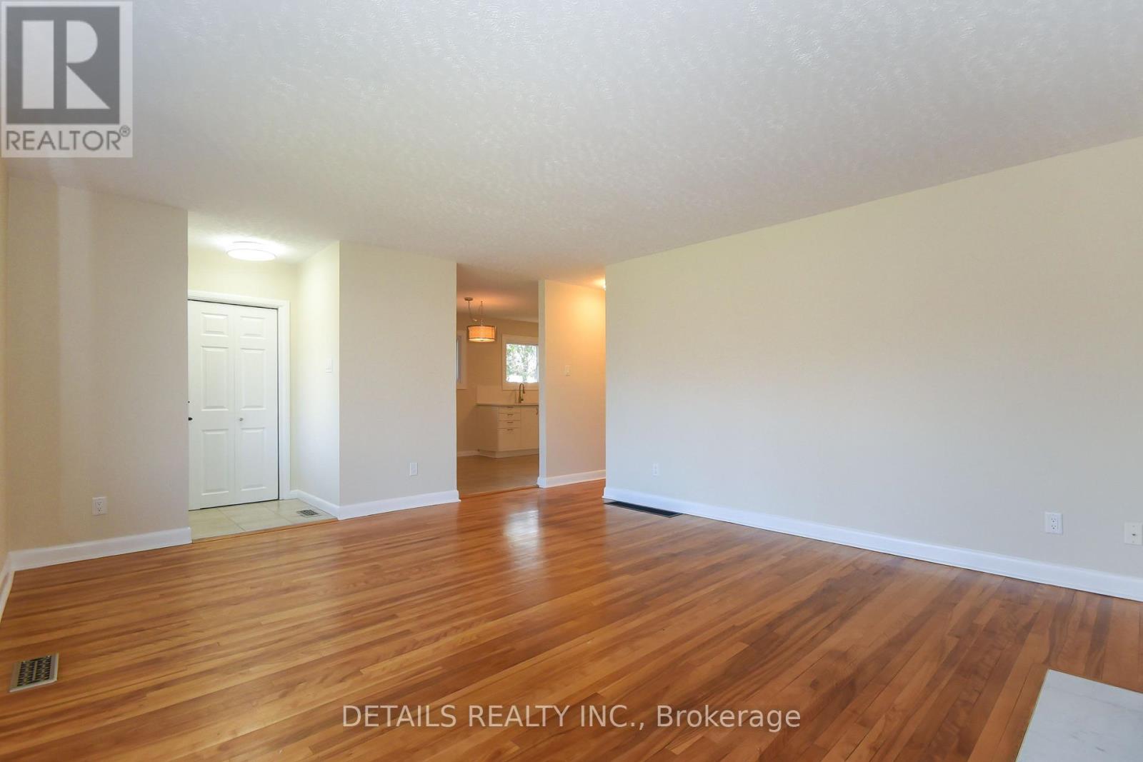 2364 Cheshire Road, Ottawa, Ontario  K2C 1G3 - Photo 6 - X13039226