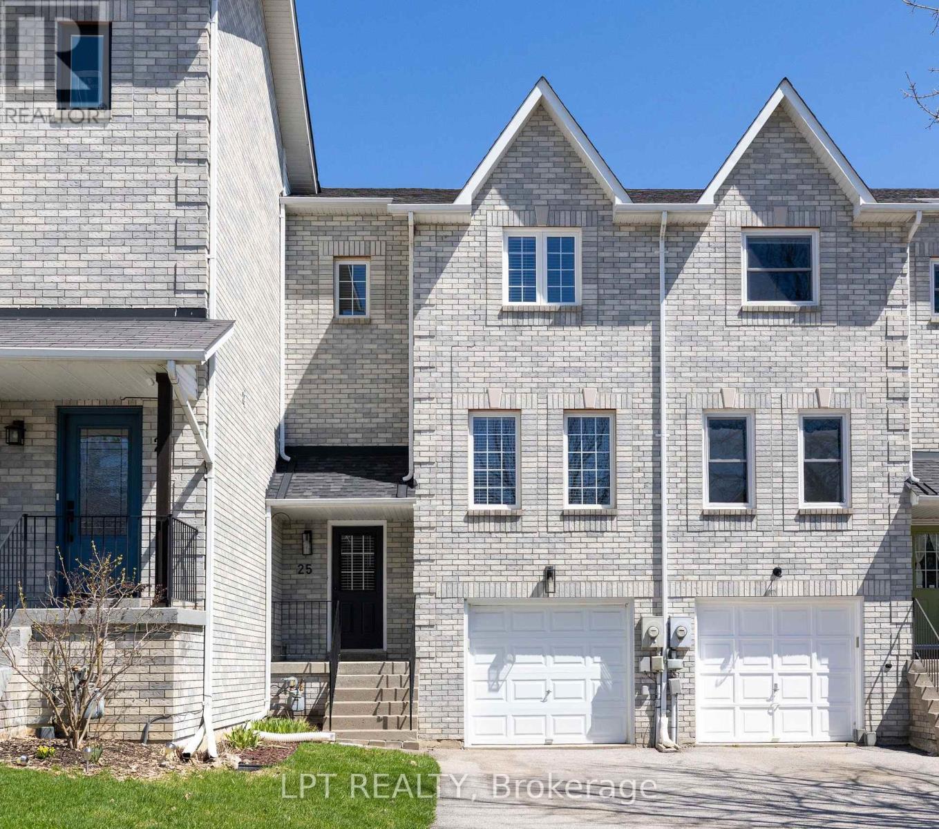 25 HATTIE COURT, georgina (historic lakeshore communities), Ontario