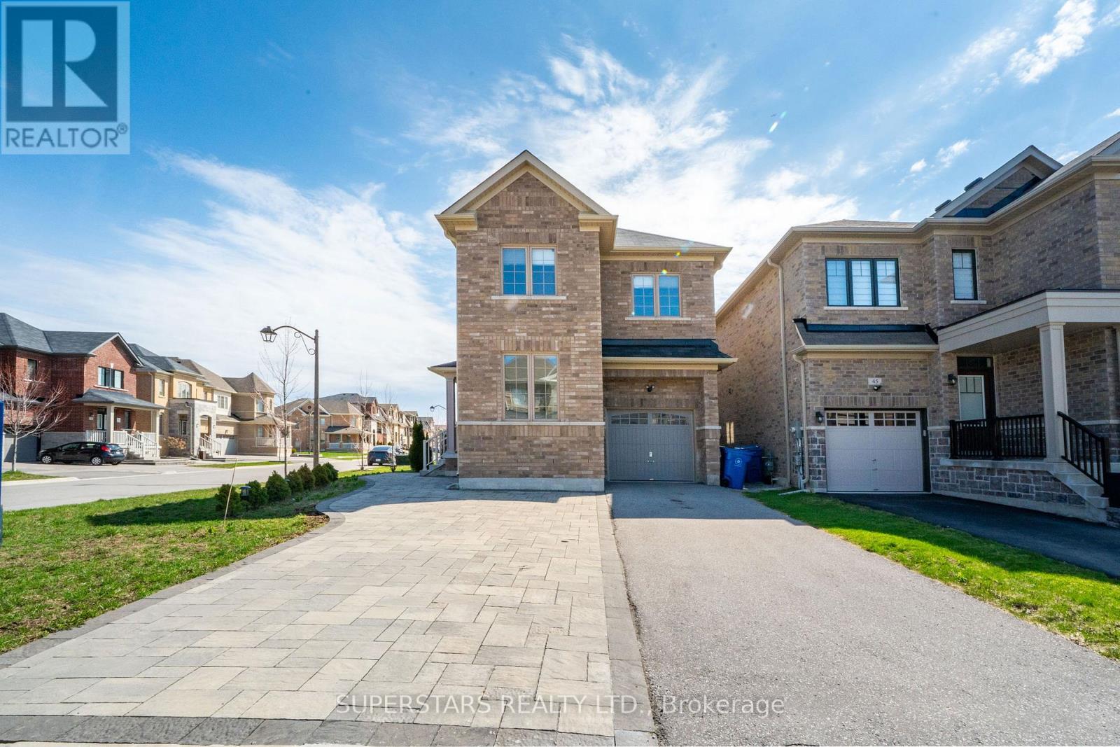 49 Birkett Way, Whitchurch-Stouffville, Ontario  L4A 4P7 - Photo 3 - N13039254