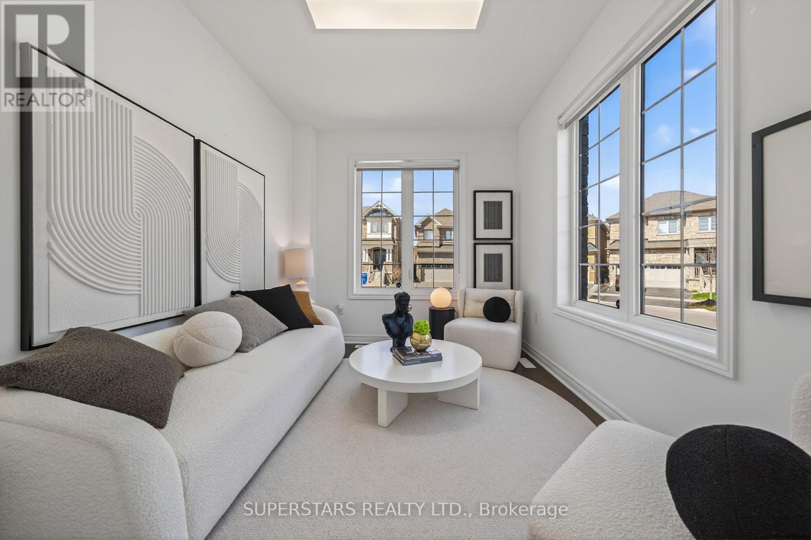 49 Birkett Way, Whitchurch-Stouffville, Ontario  L4A 4P7 - Photo 4 - N13039254