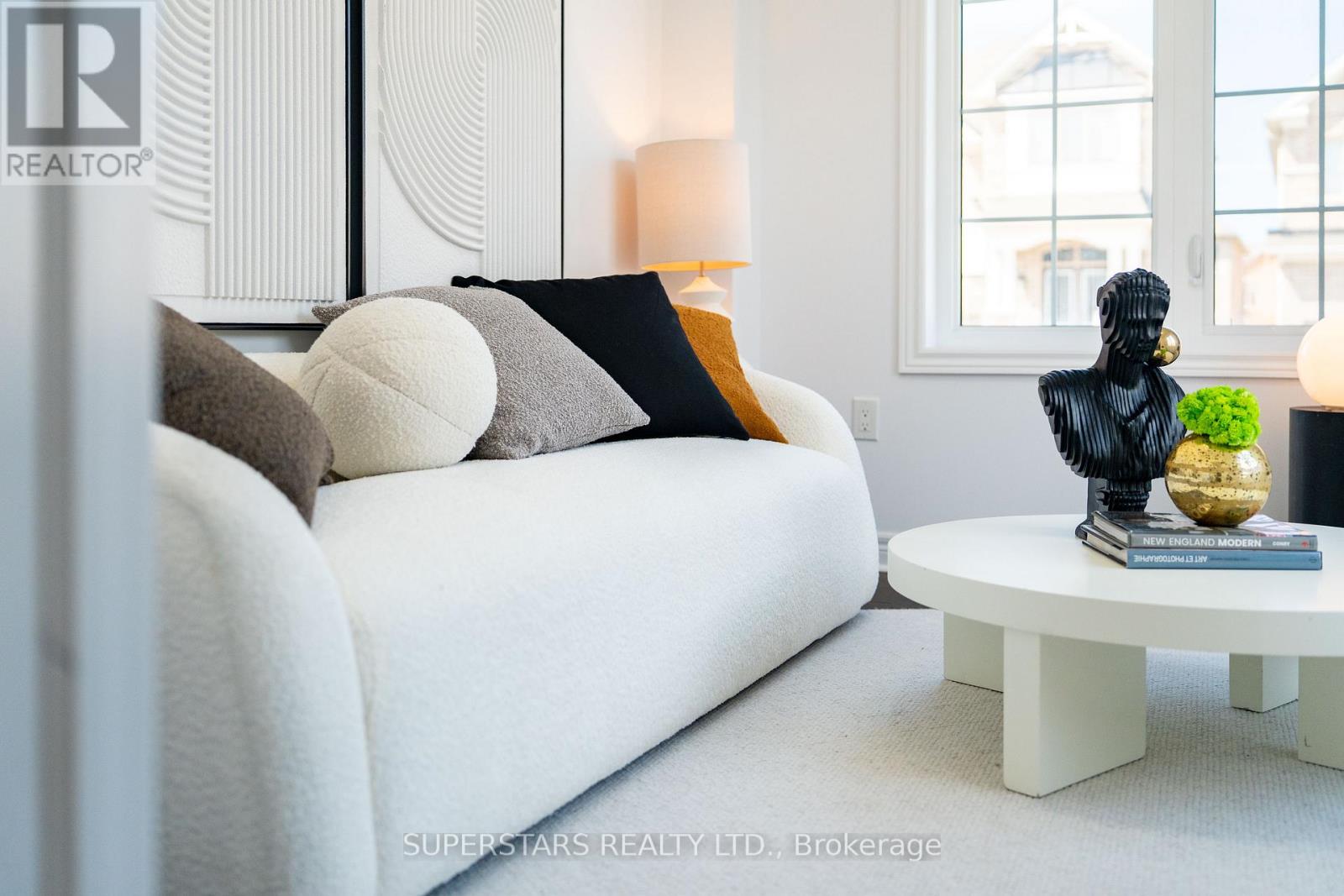 49 Birkett Way, Whitchurch-Stouffville, Ontario  L4A 4P7 - Photo 5 - N13039254