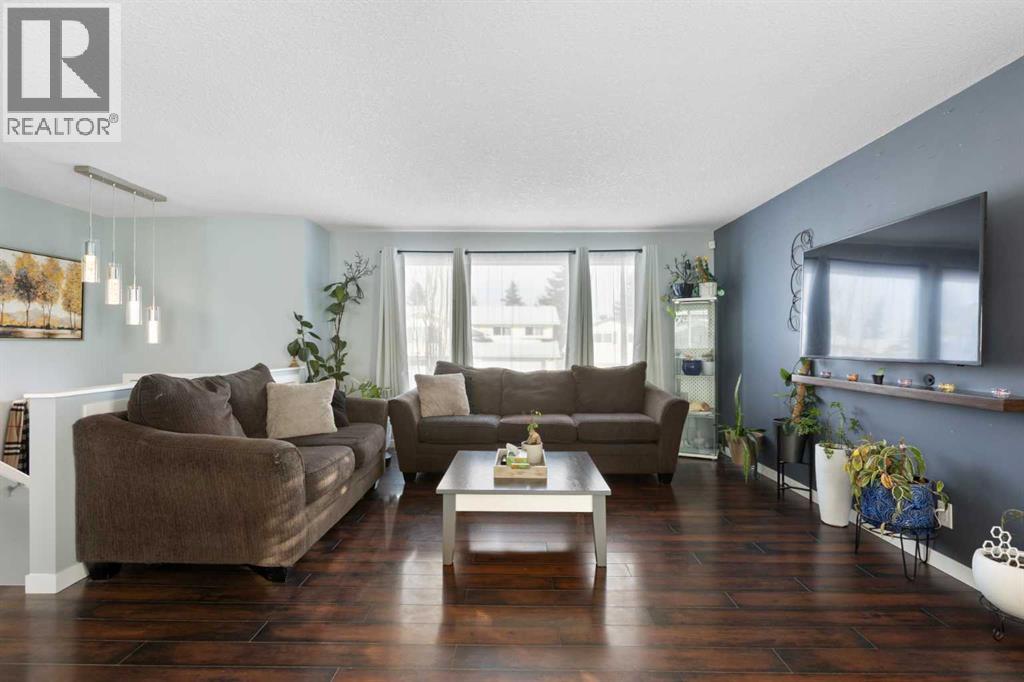 172 Rundlefield Crescent Ne, Calgary, Alberta  T1Y 2V5 - Photo 5 - A2302544