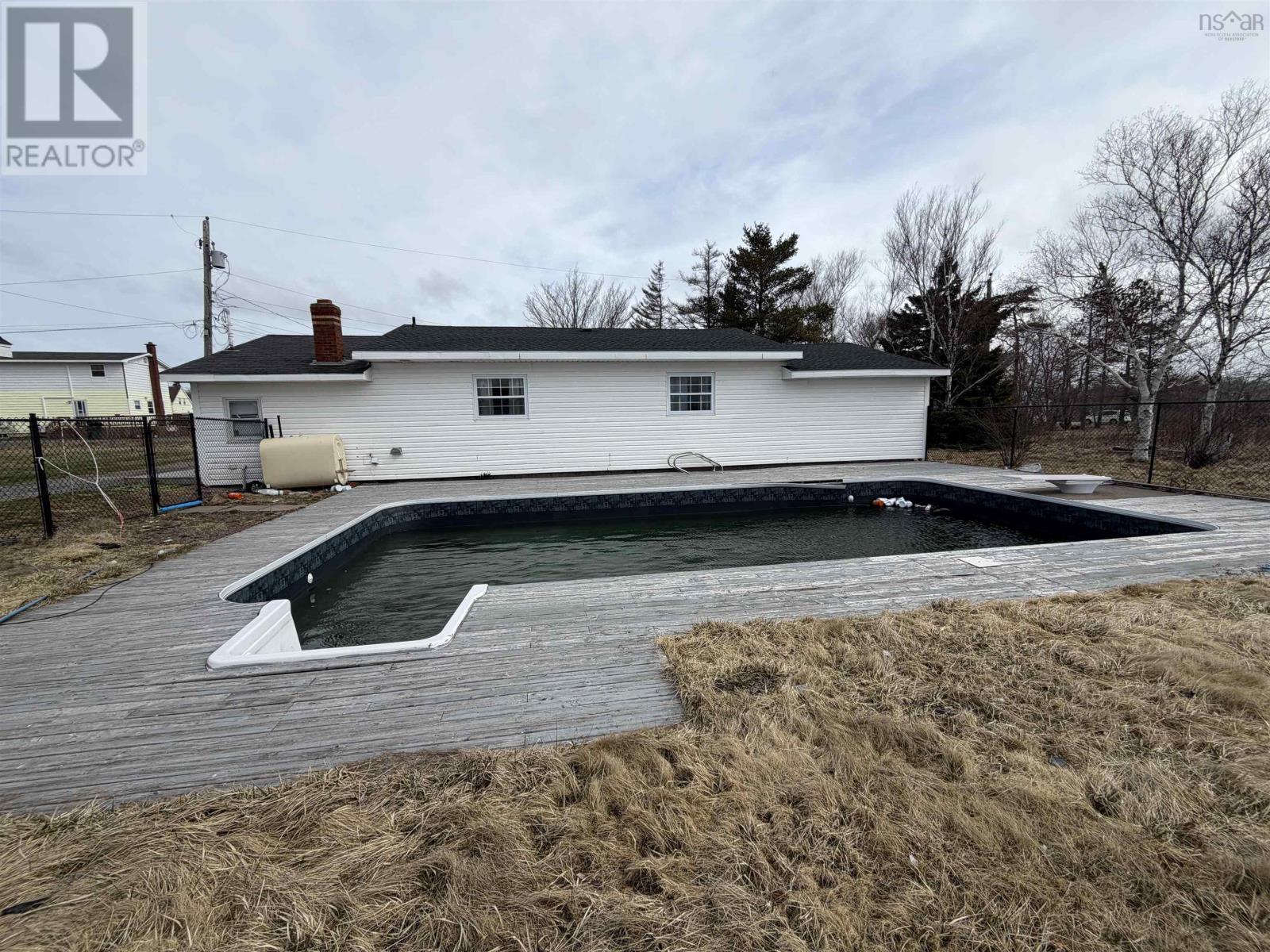 4 Emery Lane, Glace Bay, Nova Scotia  B1A 6L8 - Photo 3 - 202608285