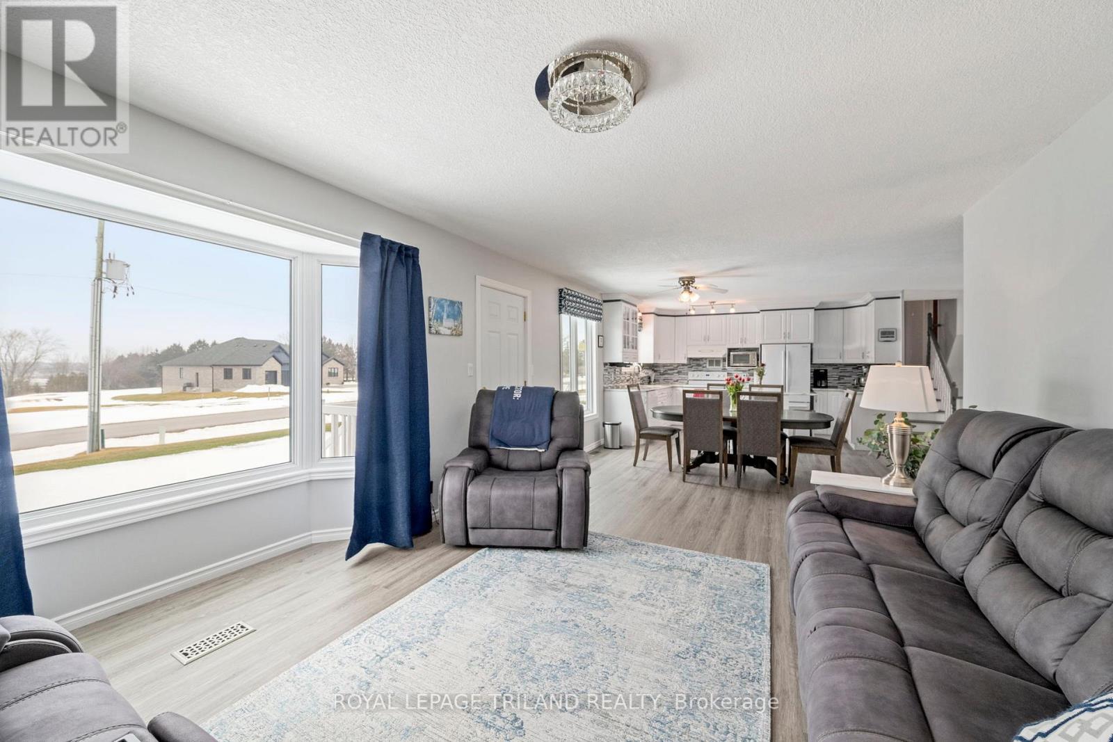 88650 Hilltop Lane, Malahide, Ontario N5H 0B1 - Photo 12 - X12809670