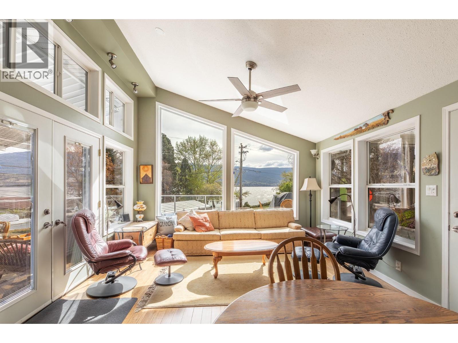 7315 Higgin Avenue, Summerland, British Columbia  V0H 1Z6 - Photo 7 - 10384763