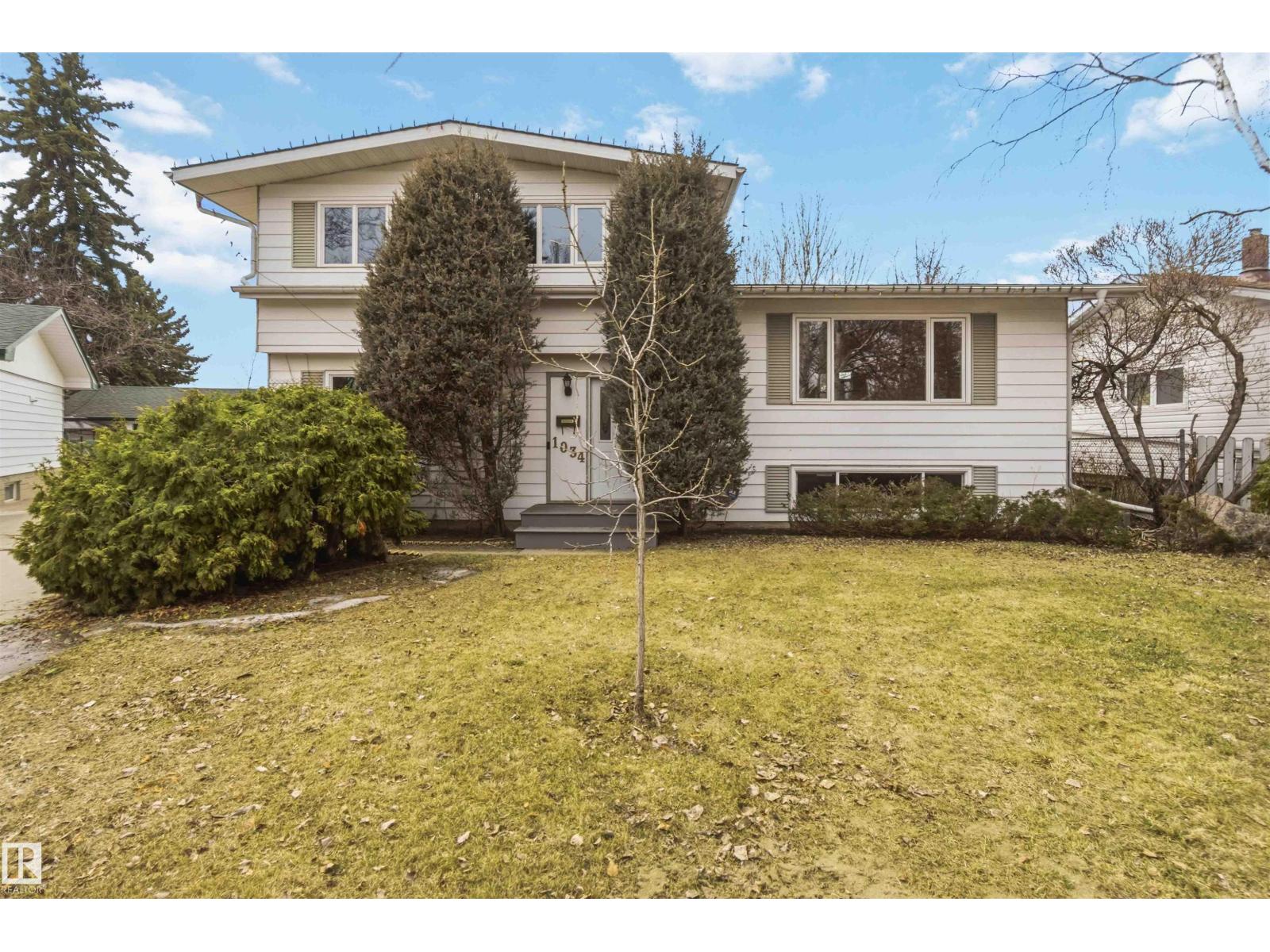 1034 ADAMSON CR, sherwood park, Alberta