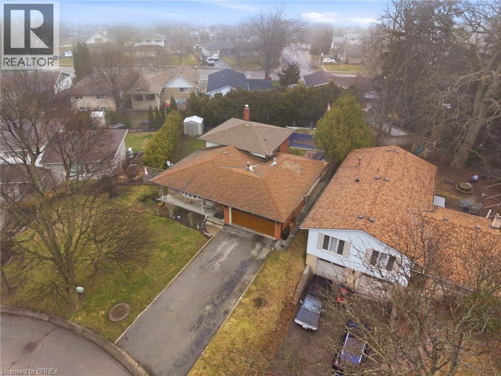 13 Brooks Court, Brantford, Ontario  N3R 6X9 - Photo 3 - 40816749