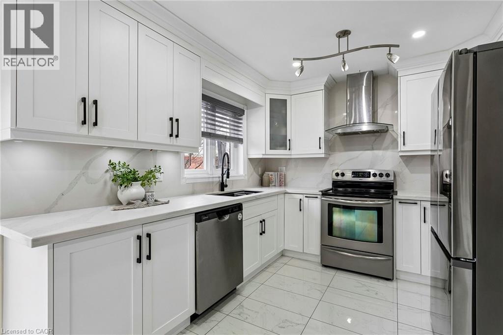 6769 Gracefield Drive, Mississauga, Ontario  L5N 6T5 - Photo 6 - 40823722