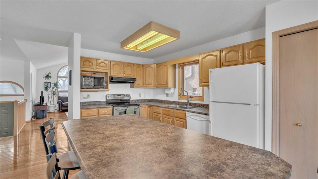 44 Philiman Place, Winnipeg, Manitoba  R2P 2R3 - Photo 8 - 202608114