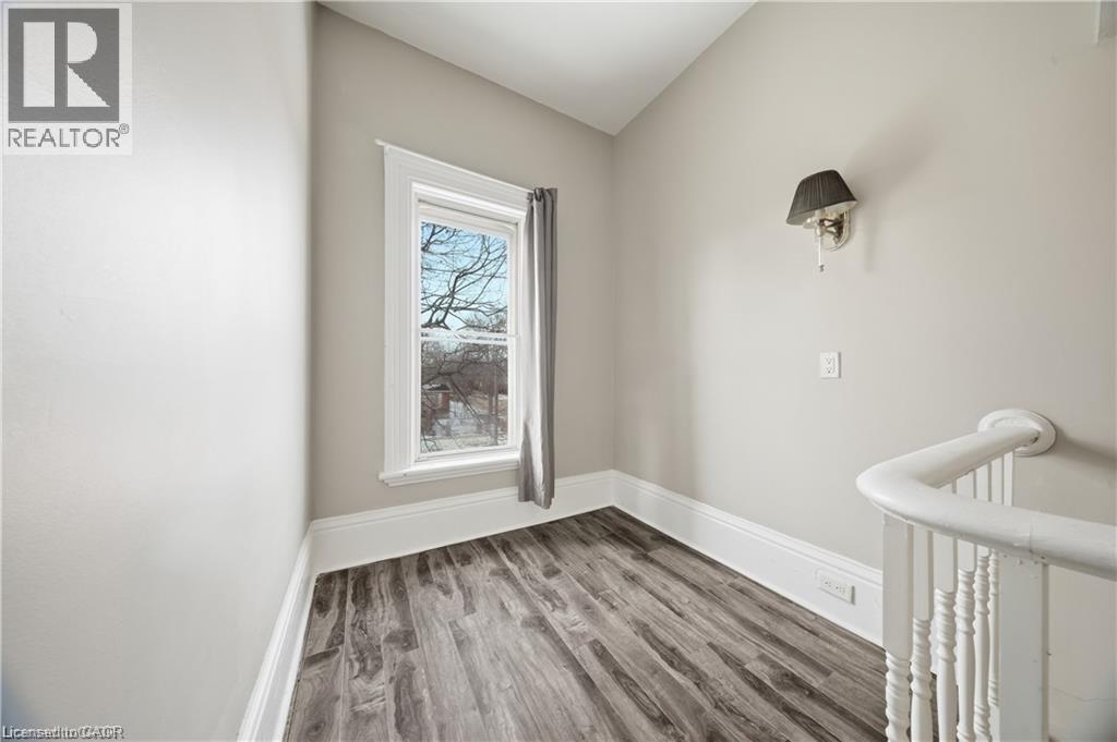 129 West Street, Brantford, Ontario  N3T 3G2 - Photo 12 - 40823861