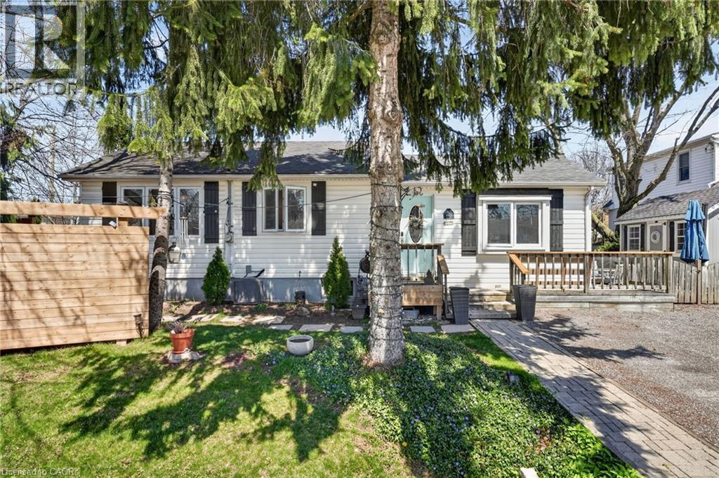 24 Bogart Street, St. Catharines, Ontario  L2M 1E6 - Photo 2 - 40823586