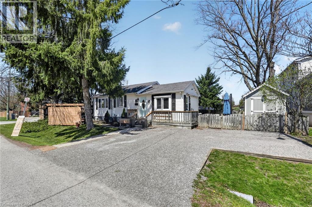 24 Bogart Street, St. Catharines, Ontario  L2M 1E6 - Photo 3 - 40823586