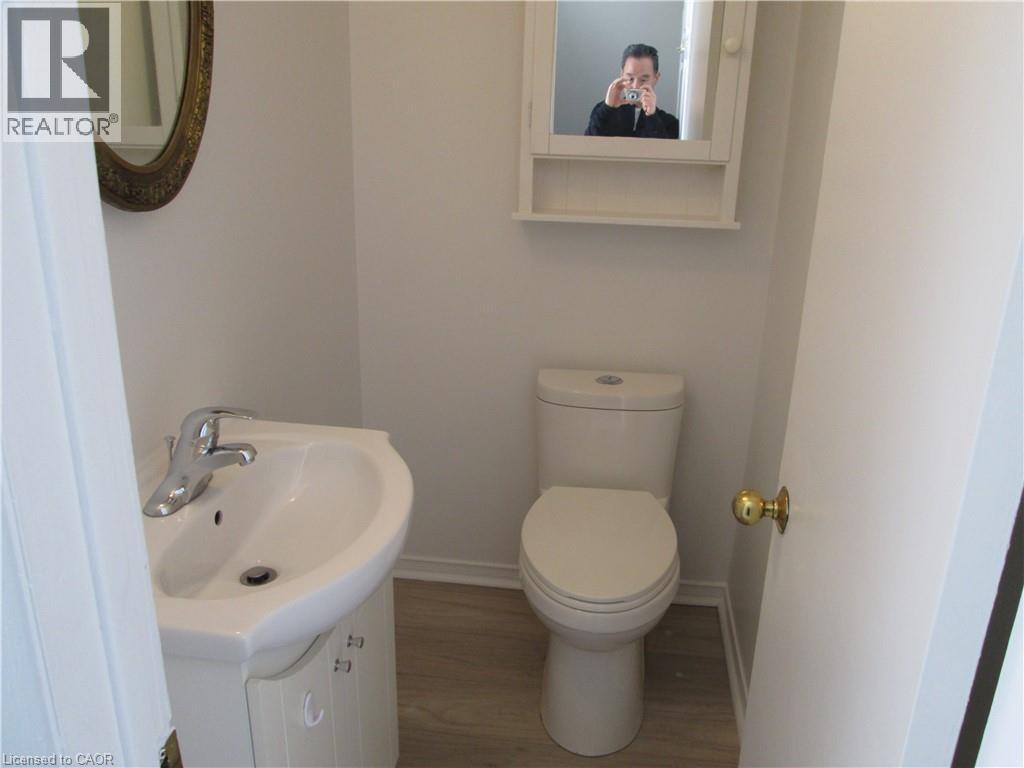 648 Francis Road, Burlington, Ontario  L7T 3X7 - Photo 13 - 40823447