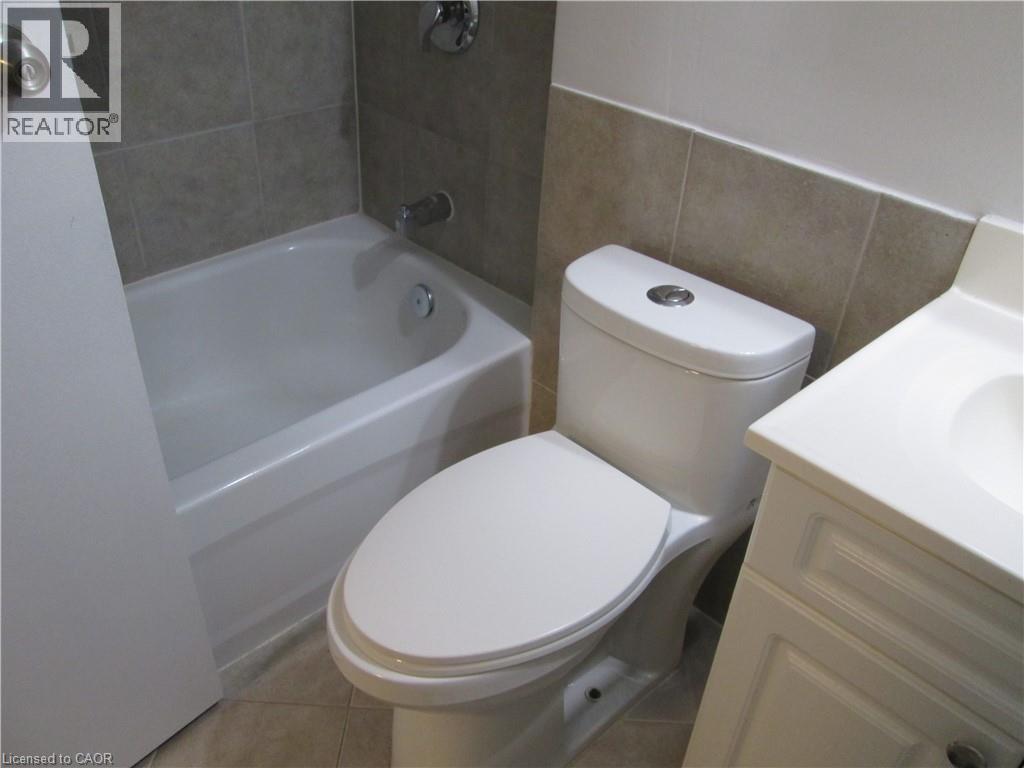 648 Francis Road, Burlington, Ontario  L7T 3X7 - Photo 21 - 40823447