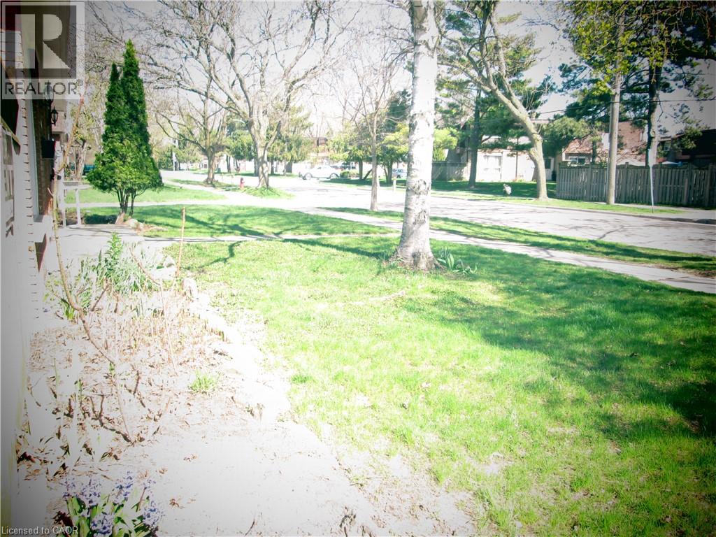 648 Francis Road, Burlington, Ontario  L7T 3X7 - Photo 5 - 40823447