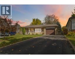 11 SIGURD JENSEN Court, Brantford, Ontario