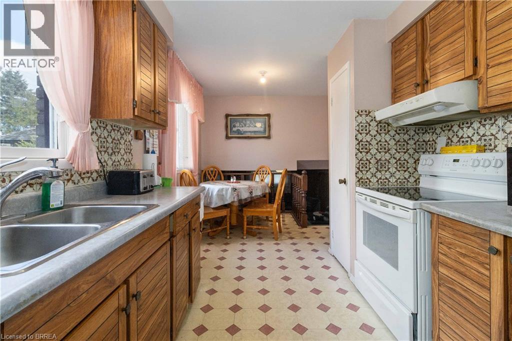 11 Sigurd Jensen Court, Brantford, Ontario  N3R 6Y8 - Photo 4 - 40821923