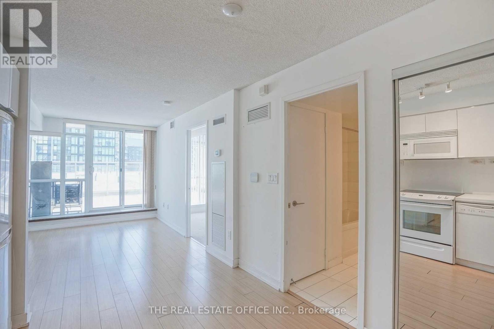 1103 - 15 Iceboat Terrace, Toronto, Ontario  M5V 4A5 - Photo 6 - C13039334